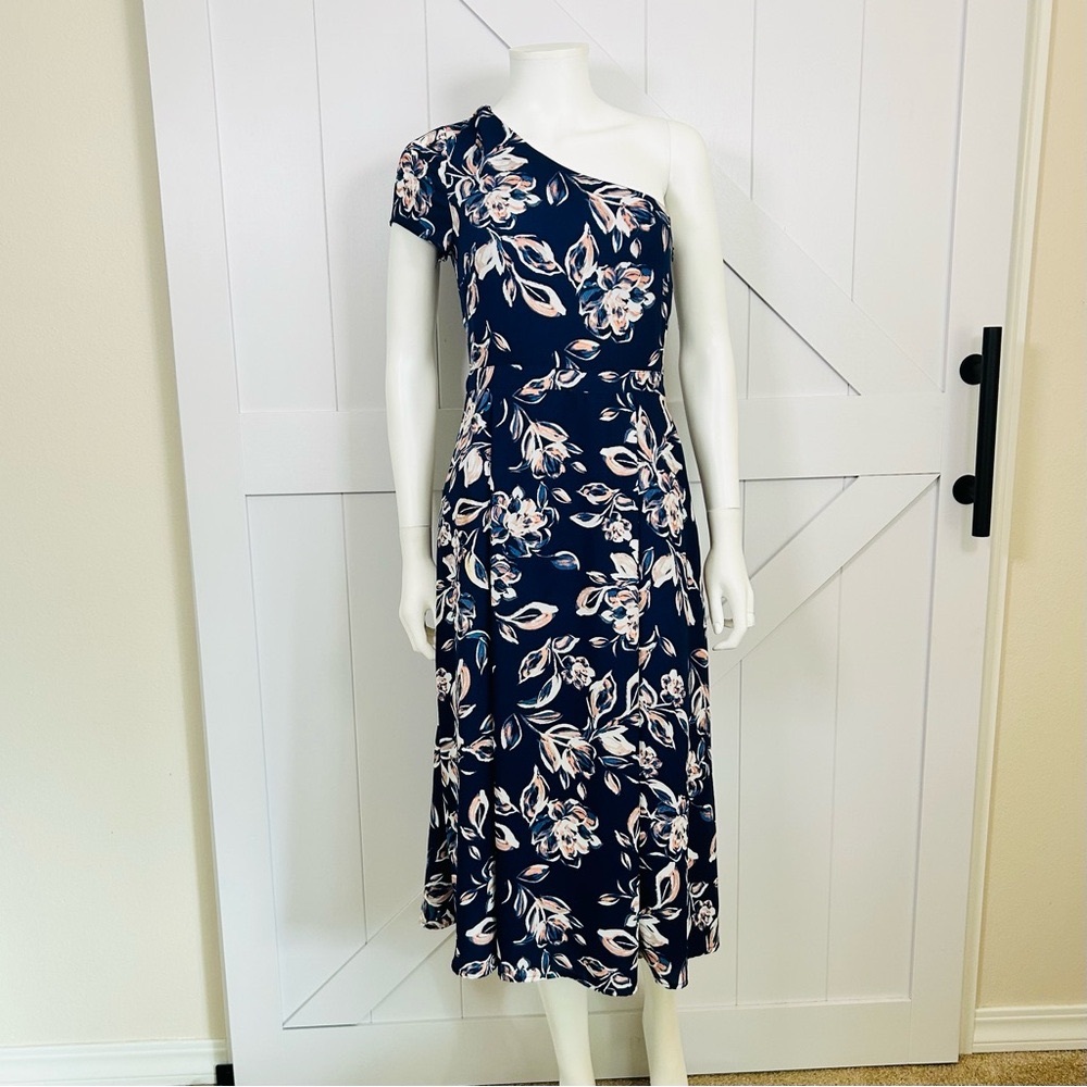 CHARLES HENRY Floral One-Shoulder Dress. Size small